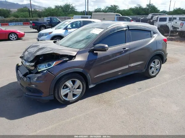 3CZRU5H56KM709406 2019 HONDA HR-V - Image 2