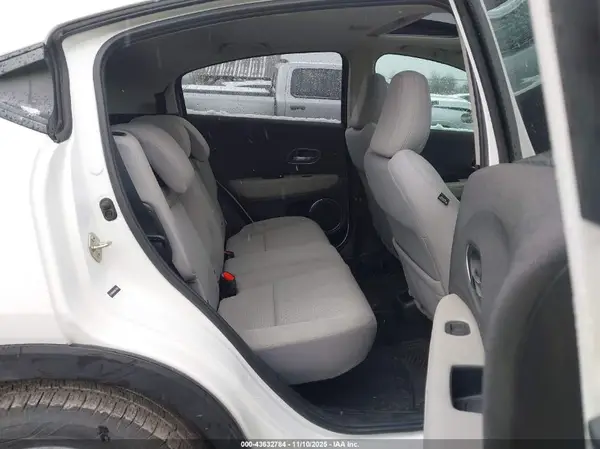 3CZRU5H56KM718106 2019 HONDA HR-V - Image 8