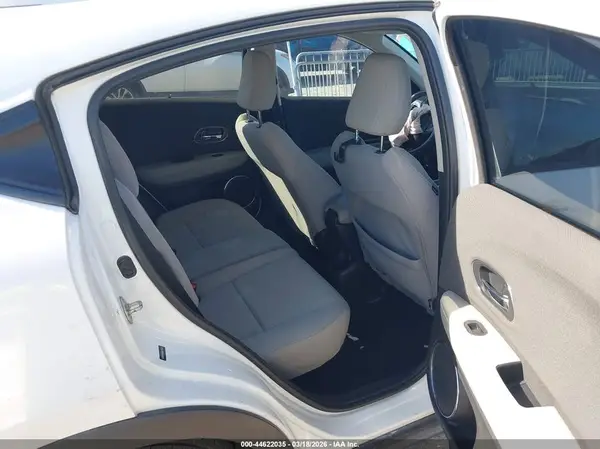 3CZRU5H56KM719532 2019 HONDA HR-V - Image 8