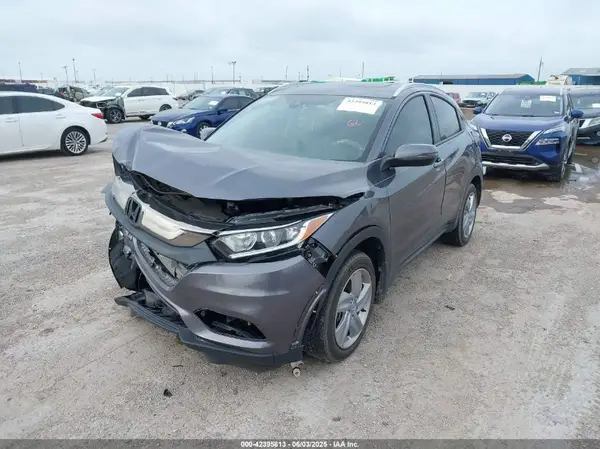 3CZRU5H56KM724570 2019 HONDA HR-V - Image 2