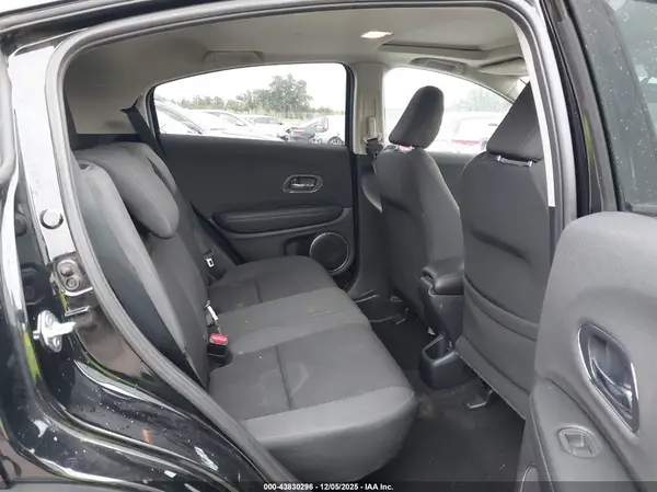 3CZRU5H56NM718059 2022 HONDA HR-V - Image 8