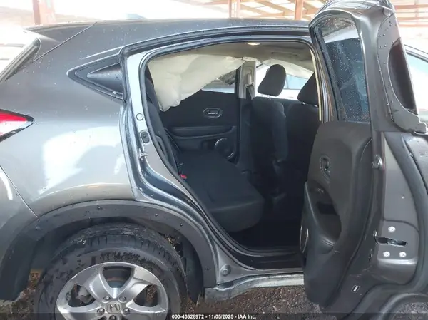 3CZRU5H57GM703590 2016 HONDA HR-V - Image 8