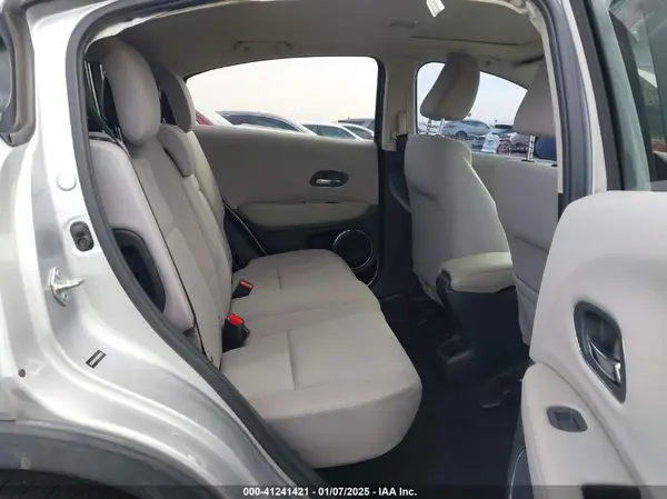 3CZRU5H57GM709910 2016 HONDA HR-V - Image 8
