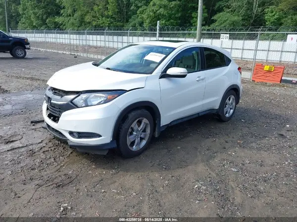 3CZRU5H57GM710698 2016 HONDA HR-V - Image 2