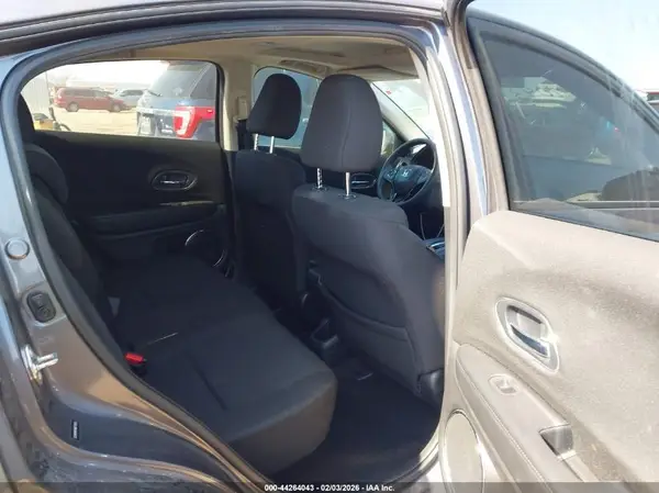 3CZRU5H57GM717019 2016 HONDA HR-V - Image 8
