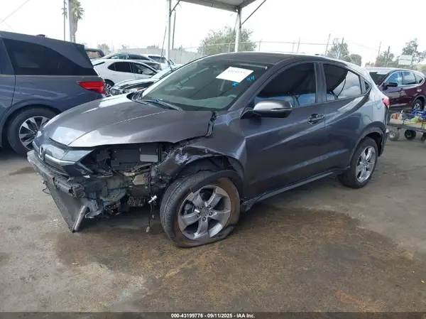 3CZRU5H57GM721068 2016 HONDA HR-V - Image 2