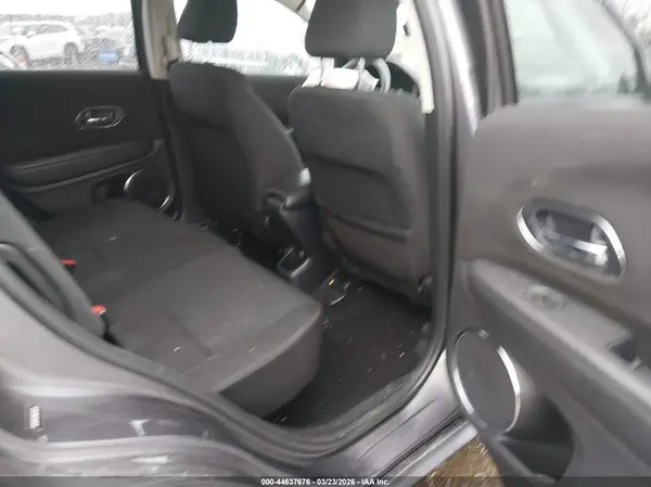 3CZRU5H57GM738372 2016 HONDA HR-V - Image 8