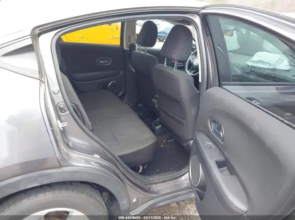 3CZRU5H57GM744608 2016 HONDA HR-V - Image 8