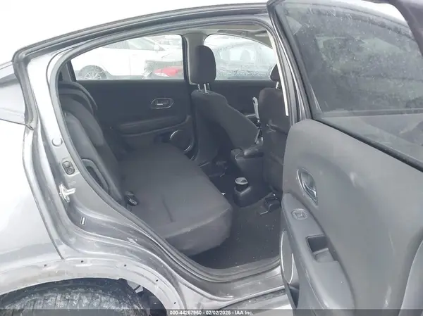 3CZRU5H57GM755060 2016 HONDA HR-V - Image 8
