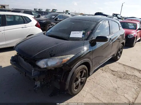 3CZRU5H57HG701046 2017 HONDA HR-V - Image 2