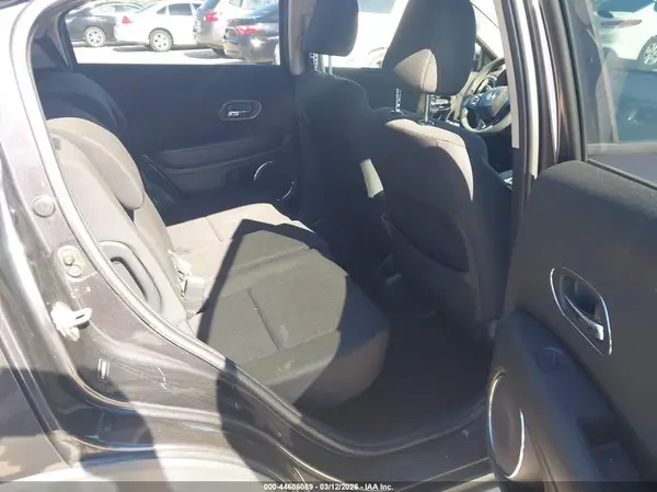 3CZRU5H57HG701256 2017 HONDA HR-V - Image 8