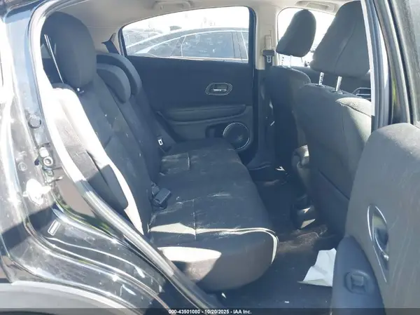 3CZRU5H57HG703590 2017 HONDA HR-V - Image 8