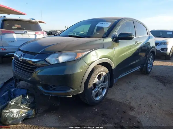 3CZRU5H57HG707557 2017 HONDA HR-V - Image 2
