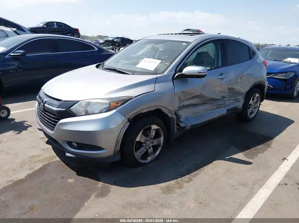 3CZRU5H57HM703574 2017 HONDA HR-V - Image 2