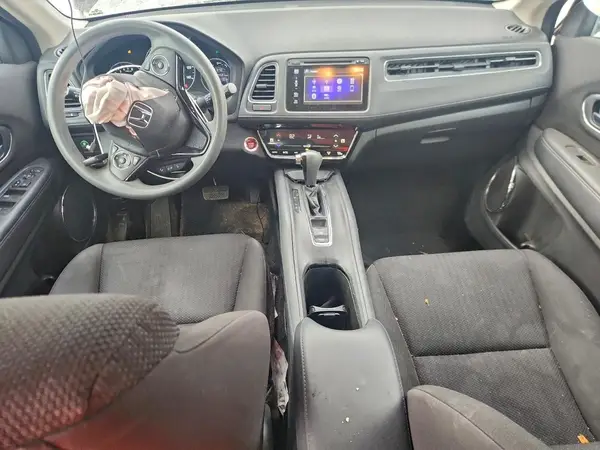 3CZRU5H57HM706300 2017 HONDA HR-V - Image 8