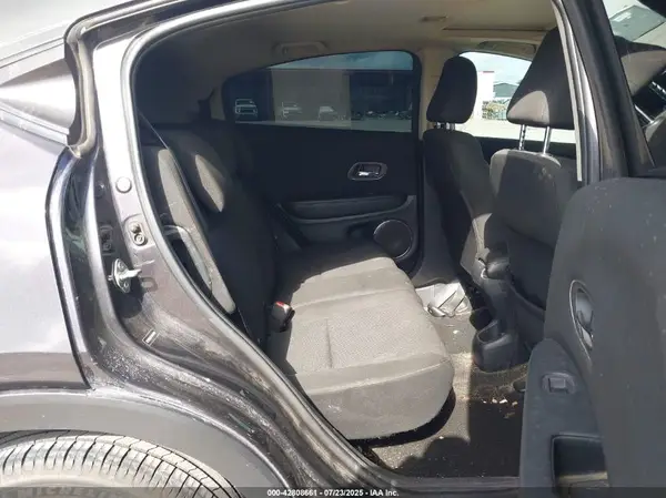3CZRU5H57HM707057 2017 HONDA HR-V - Image 8