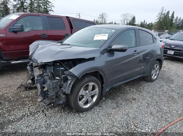 3CZRU5H57HM707981 2017 HONDA HR-V - Image 2