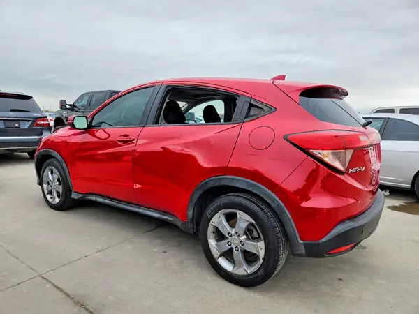 3CZRU5H57HM710329 2017 HONDA HR-V - Image 2