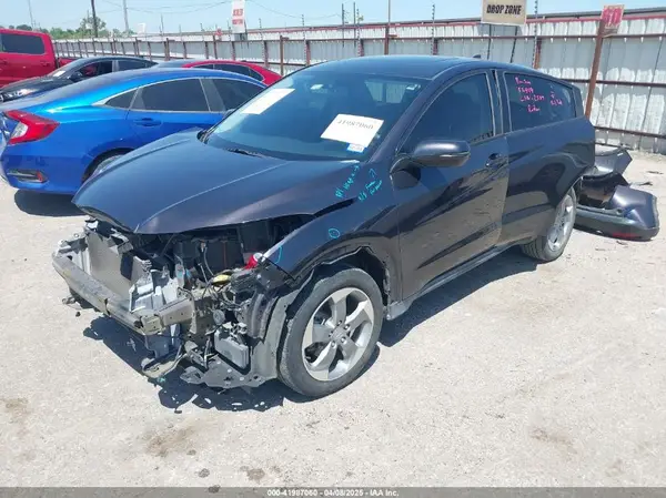 3CZRU5H57HM716325 2017 HONDA HR-V - Image 2