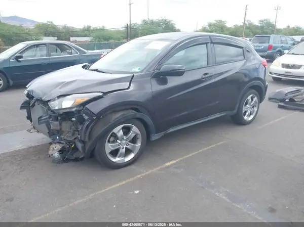 3CZRU5H57HM716390 2017 HONDA HR-V - Image 2