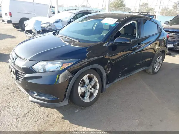 3CZRU5H57HM716549 2017 HONDA HR-V - Image 2