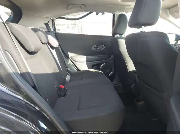 3CZRU5H57HM716549 2017 HONDA HR-V - Image 8