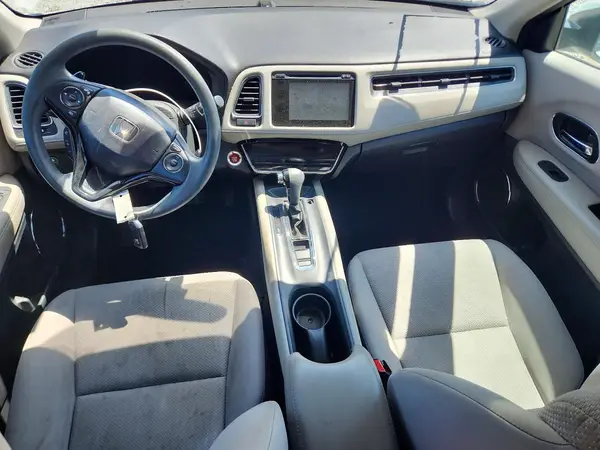 3CZRU5H57HM719757 2017 HONDA HR-V - Image 8