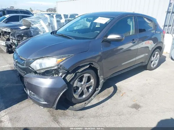 3CZRU5H57HM721816 2017 HONDA HR-V - Image 2
