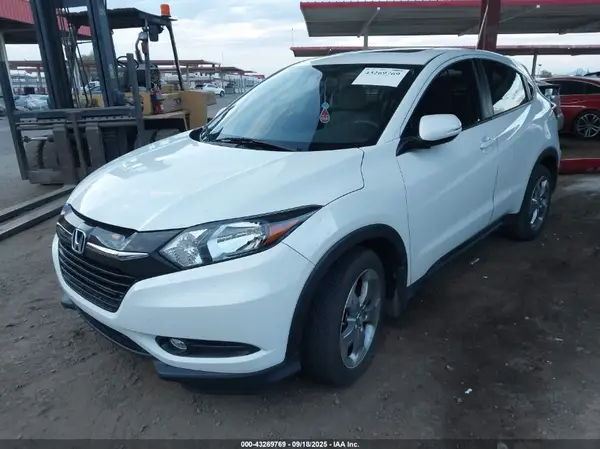 3CZRU5H57HM722240 2017 HONDA HR-V - Image 2