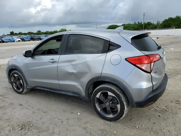 3CZRU5H57JG700596 2018 HONDA HR-V - Image 2