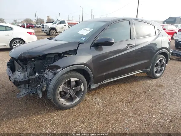 3CZRU5H57JG704325 2018 HONDA HR-V - Image 2