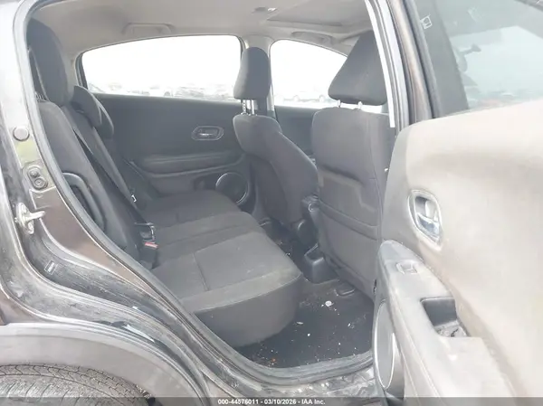 3CZRU5H57JG704325 2018 HONDA HR-V - Image 8