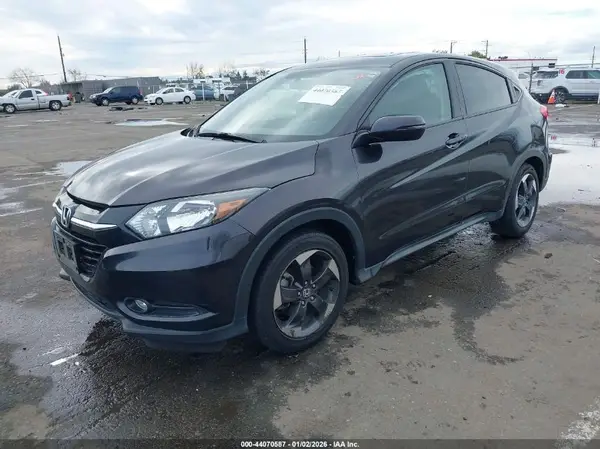 3CZRU5H57JG704356 2018 HONDA HR-V - Image 2