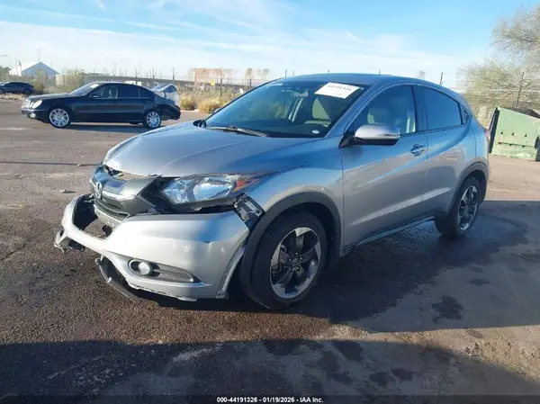 3CZRU5H57JG705202 2018 HONDA HR-V - Image 2