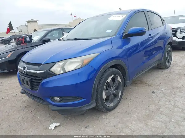 3CZRU5H57JM700034 2018 HONDA HR-V - Image 2