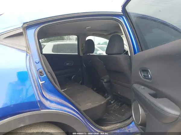 3CZRU5H57JM700034 2018 HONDA HR-V - Image 8