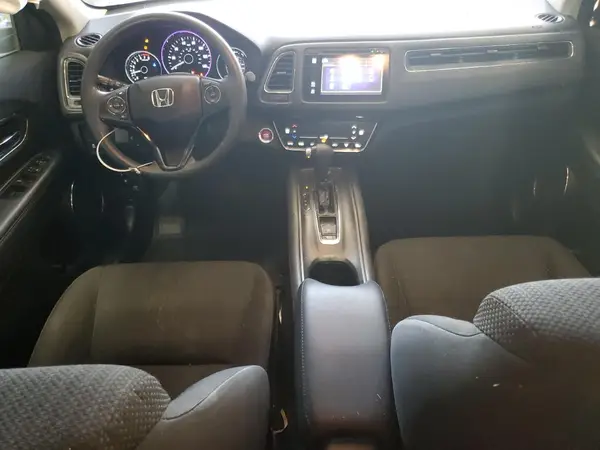 3CZRU5H57JM702561 2018 HONDA HR-V - Image 8