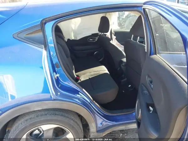 3CZRU5H57JM705394 2018 HONDA HR-V - Image 8