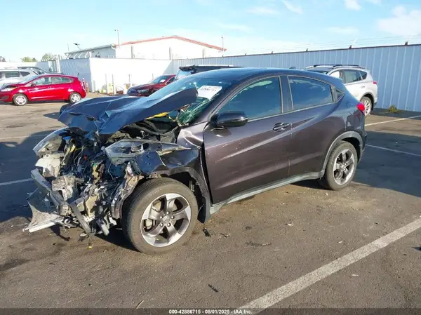 3CZRU5H57JM707081 2018 HONDA HR-V - Image 2