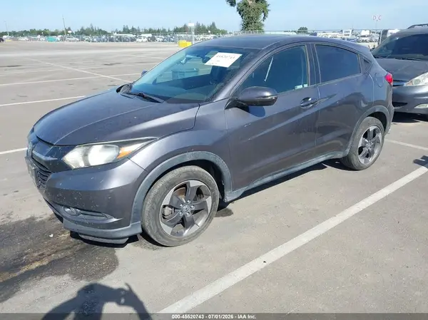 3CZRU5H57JM709378 2018 HONDA HR-V - Image 2