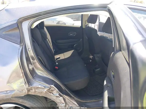 3CZRU5H57JM709378 2018 HONDA HR-V - Image 8