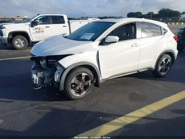 3CZRU5H57JM711079 2018 HONDA HR-V - Image 2