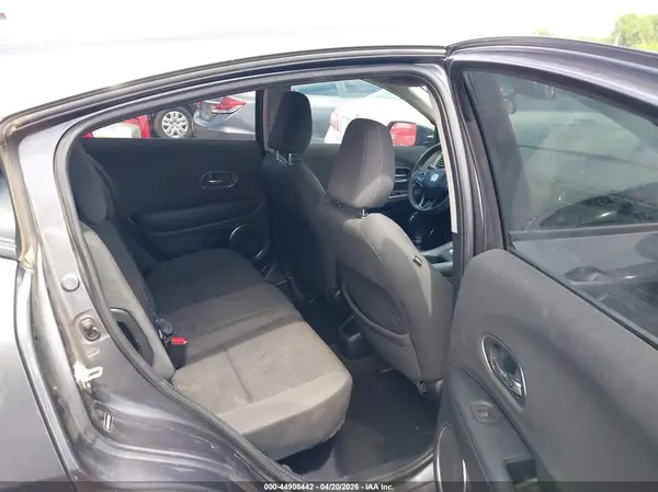 3CZRU5H57KM705722 2019 HONDA HR-V - Image 8