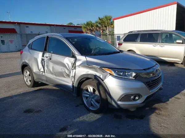 3CZRU5H57KM716557 2019 HONDA HR-V - Image 1