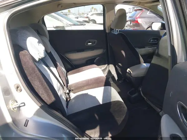 3CZRU5H57KM729972 2019 HONDA HR-V - Image 8