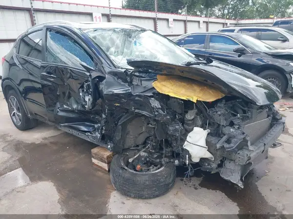 3CZRU5H57MM714746 2021 HONDA HR-V - Image 1