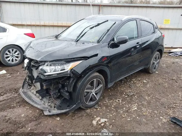 3CZRU5H57NM710021 2022 HONDA HR-V - Image 2