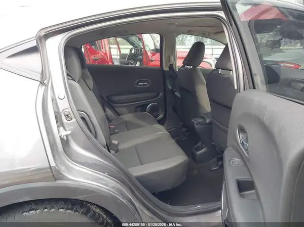 3CZRU5H57NM737963 2022 HONDA HR-V - Image 8