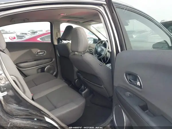 3CZRU5H57NM742385 2022 HONDA HR-V - Image 8