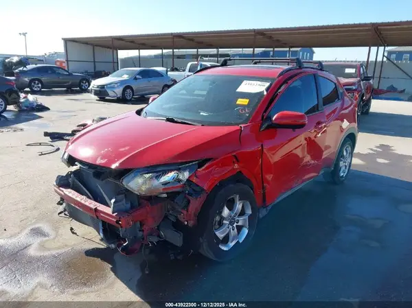 3CZRU5H58GM705395 2016 HONDA HR-V - Image 2